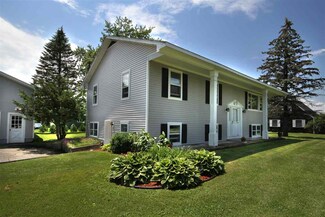 12 Swanage Ct, Middlebury, VT 05753