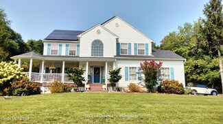 606 Symphony Ct, Jackson, NJ 08527