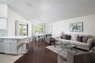 481 Quail Forest Blvd Unit 408, Naples, FL 34105