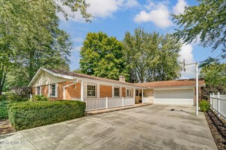 3136 Inwood Dr, Lima, OH 45806