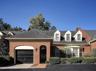 306 Penruth Ave, Louisville, KY 40207