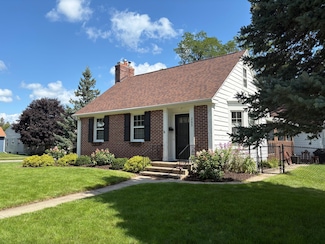 205 5th St SW, Plainview, MN 55964