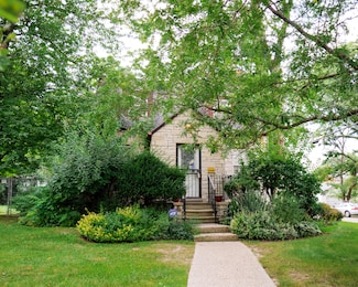 15517 Evergreen Rd, Detroit, MI 48223