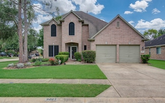 3203 Blaesser Dr, Pearland, TX 77584