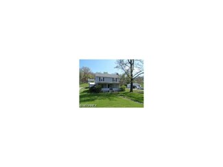 705 E Main St, McConnelsville, OH 43756