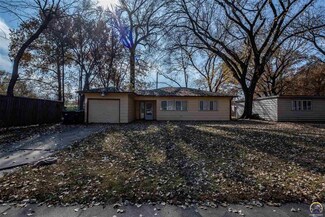 2905 SW 36th St, Topeka, KS 66614