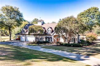 479 Bill Watkins Rd, Hoschton, GA 30548