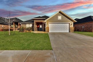 9021 NW 74th St, Yukon, OK 73099