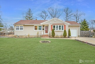 149 Vineyard Rd, Edison, NJ 08817