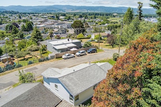 243 Newell Dr, Fortuna, CA 95540