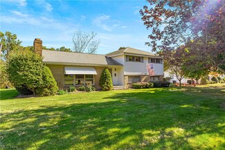 319 Glenview Rd, Canfield, OH 44406