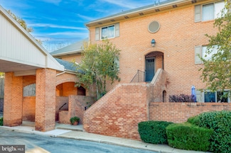 50 Woodside Rd Unit 10, Ardmore, PA 19003