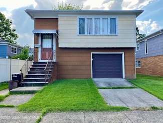 32 Muller Ave, Staten Island, NY 10314