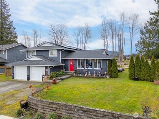 1816 Sandalwood Ct, Mount Vernon, WA 98273
