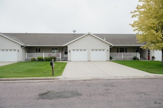 118 E 5th St N, Truman, MN 56088