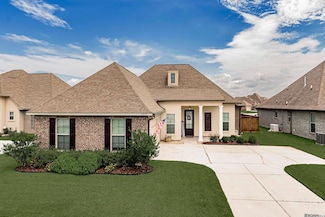 6302 Soaring Dr, Gonzales, LA 70737