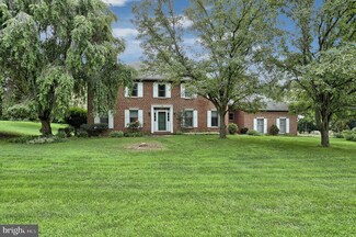 17 Waverly Dr, Hummelstown, PA 17036