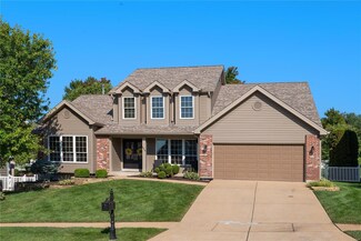 829 Arlington Glen Dr, Fenton, MO 63026