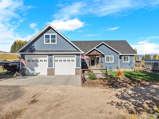 190 W 3rd N, Bloomington, ID 83223
