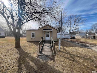 220 E Willard St, Wataga, IL 61488