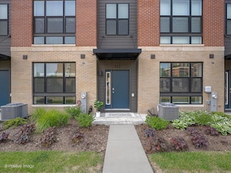 317 Summit Cir, Lombard, IL 60148