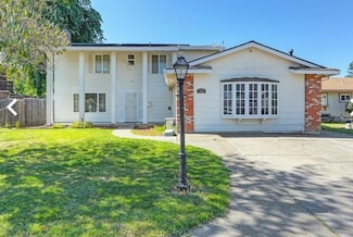 729 W Cross St, Woodland, CA 95695