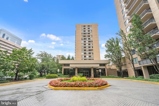 3709 S George Mason Dr Unit 114, Baileys Crossroads, VA 22041