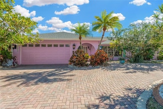 6331 Cocoa Ln, Apollo Beach, FL 33572