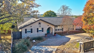 1015 W Main St, Kerrville, TX 78028