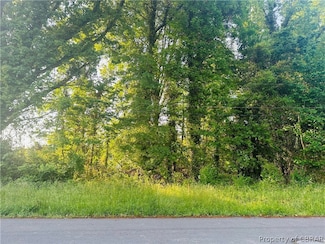 00 Glen St, West Point, VA 23181