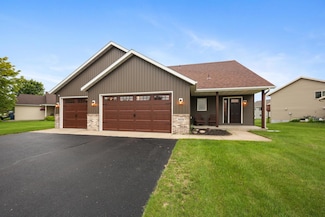 505 Elena Ln, Saint Joseph, MN 56374
