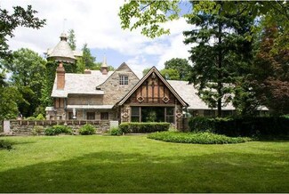 7925 Washington Ln, Wyncote, PA 19095