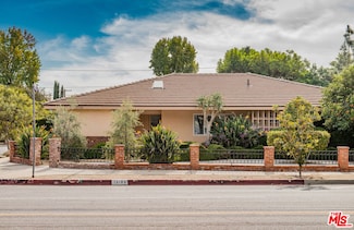 13104 Magnolia Blvd, Sherman Oaks, CA 91423