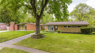 4 Mario Dr, Dayton, OH 45426