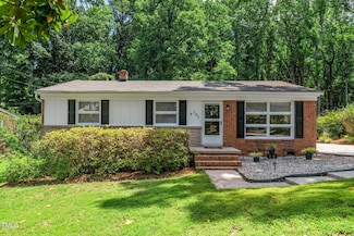 202 Crest Rd, Cary, NC 27513