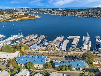 2400 8th Ave N Unit 2, Seattle, WA 98109