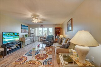 1828 Pine Valley Dr Unit 211, Fort Myers, FL 33907