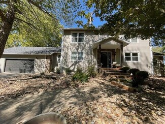 934 E 520th Ave, Pittsburg, KS 66762