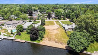 2915 Greenleaf Blvd, Elkhart, IN 46514