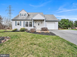 75 Hollow Rd, Reinholds, PA 17569