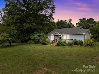 5371 Davidson Rd, Davidson, NC 28036