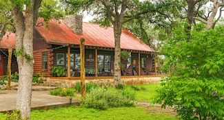 1218 Oakwood Loop, San Marcos, TX 78666