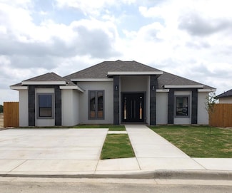 3167 Ethel Dr, Eagle Pass, TX 78852