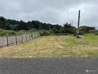 50 5th St, Moclips, WA 98562
