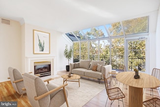 42 G St SW Unit 103, Washington, DC 20024