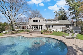 39 Rigene Rd, Harrison, NY 10528