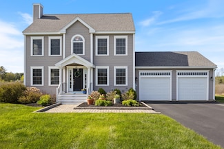 42 Snowberry Dr, Gorham, ME 04038