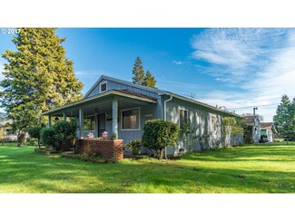 4539 Glenbrook Loop Rd, Riddle, OR 97469