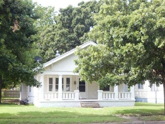 1909 W Maple St, Wichita, KS 67213