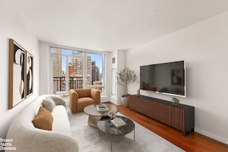 45 Park Ave Unit 1105, New York, NY 10016